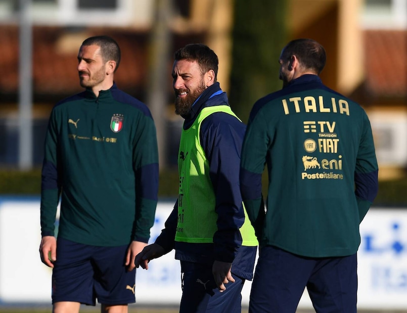 Italia, aspettando gli interisti gioca... De Rossi