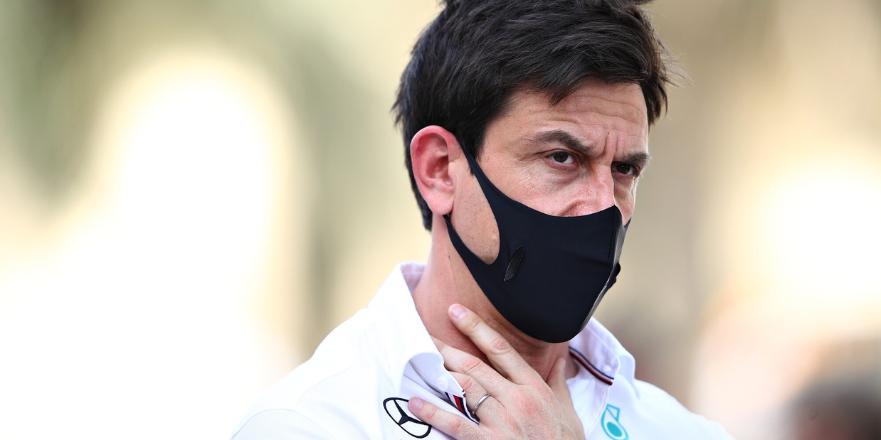 F1, Toto Wolff: "Red Bull avanti, sarà una stagione complicata"