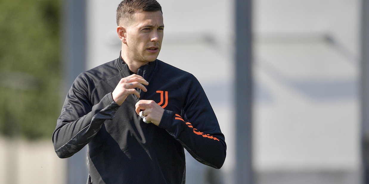 Juve, Bernardeschi positivo al Covid