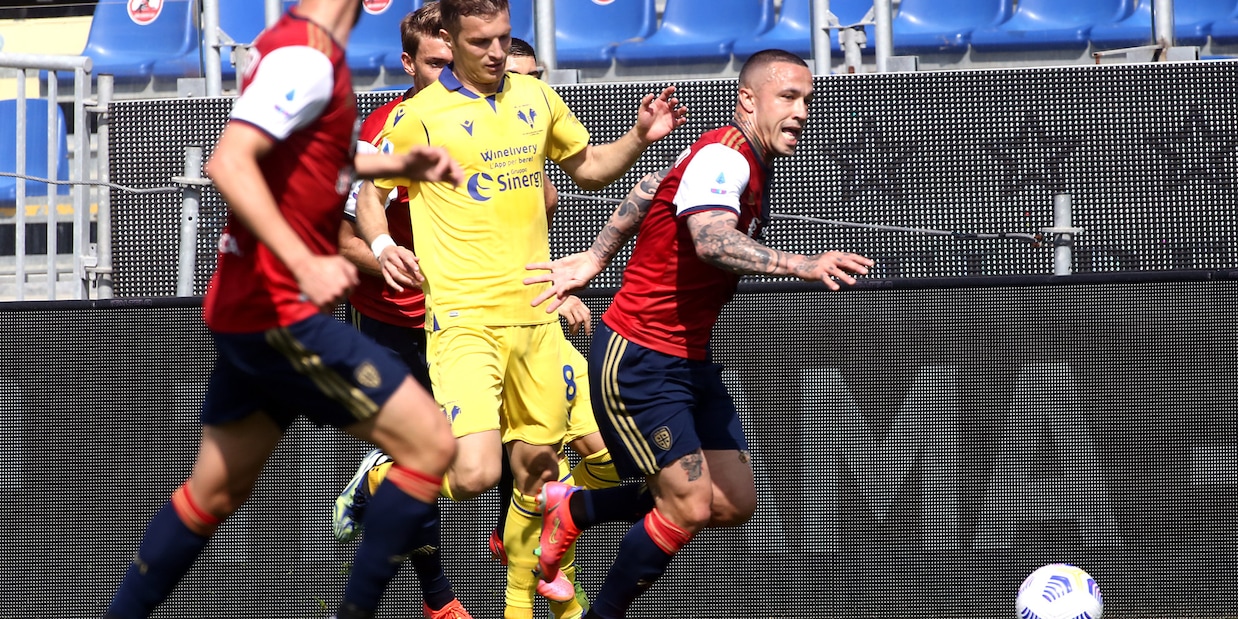 Cagliari, il "tradimento" dei senatori