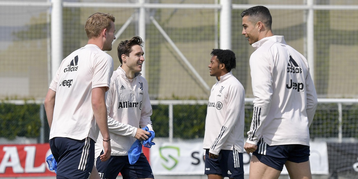 Juve, testa al Genoa: prosegue la preparazione