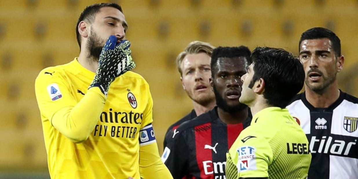 Donnarumma, la frase urlata all'arbitro dopo l'espulsione di Ibra