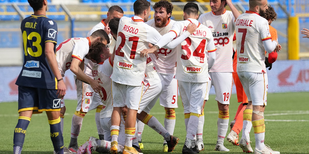 Serie C, Foggia-Monopoli 1-0. Juve Stabia-Catanzaro 0-1 Serie C, Foggia-Monopoli 1-0. Juve Stabia-Catanzaro 0-1