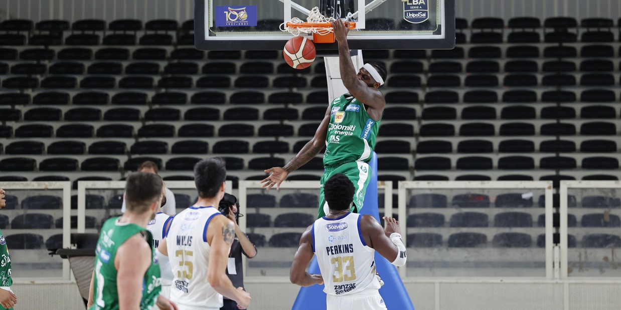 Trento vede i playoff: 83-73 contro Brindisi Trento vede i playoff: 83-73 contro Brindisi
