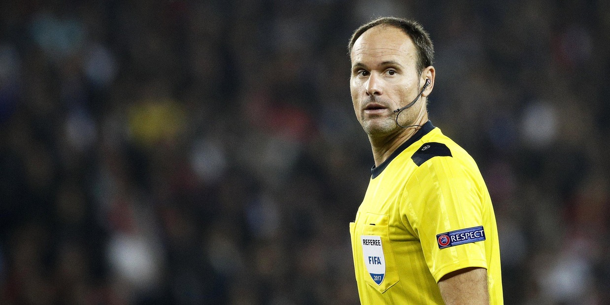 Champions, Lahoz arbitro della finale Manchester City-Chelsea