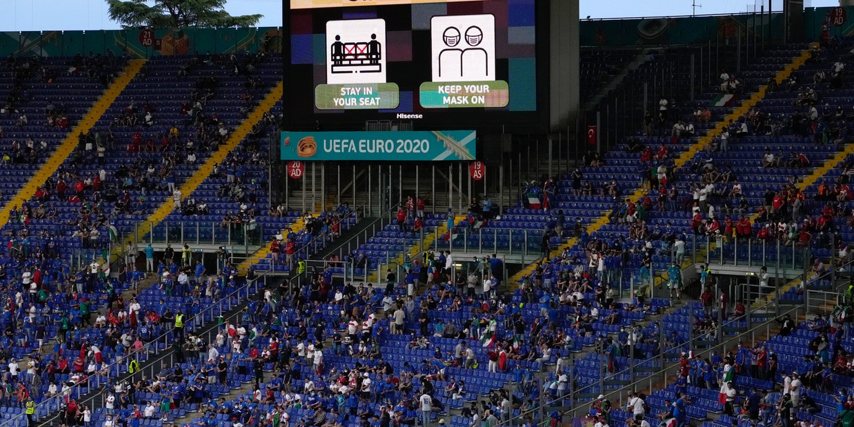 Europei, daspo a tifoso turco per il petardo all'Olimpico
