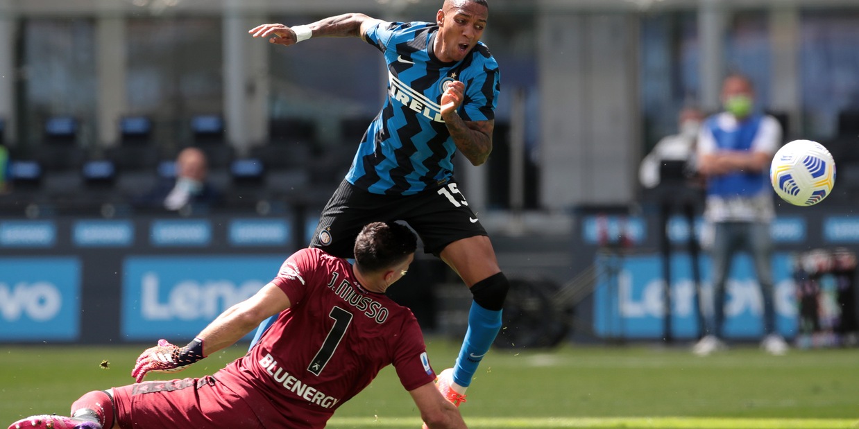 Inter, Young ritorna all'Aston Villa