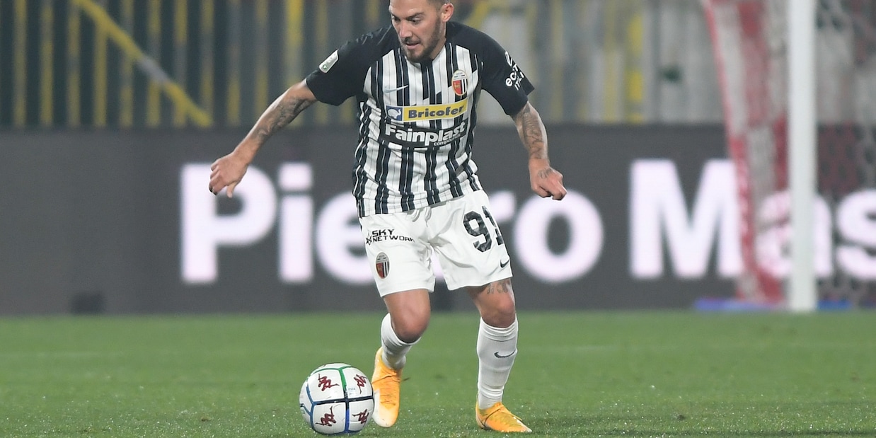 Calciomercato Ascoli, ufficiale la cessione di Chiricò al Padova