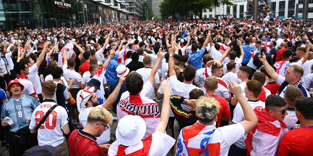 Euro 2020, la denuncia choc dei danesi: picchiati dagli inglesi!