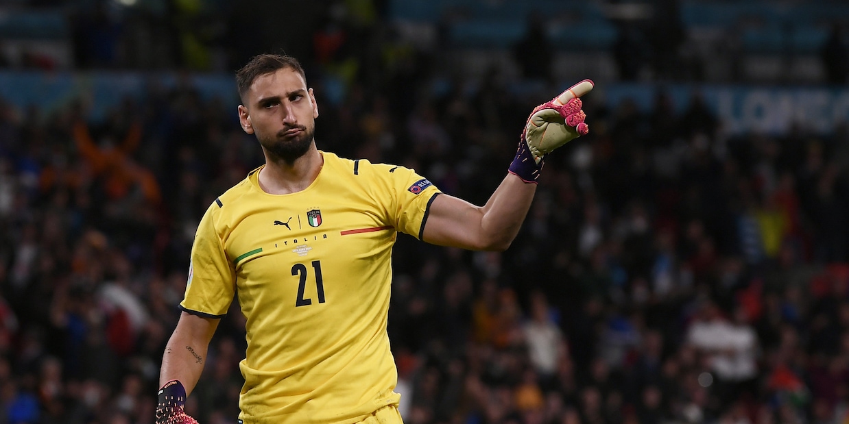 "Clamoroso Donnarumma: al Psg guadagnerà meno del Milan"
