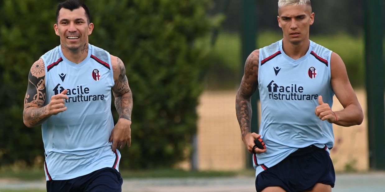 Bologna, rientrati alla base anche Medel e Dominguez