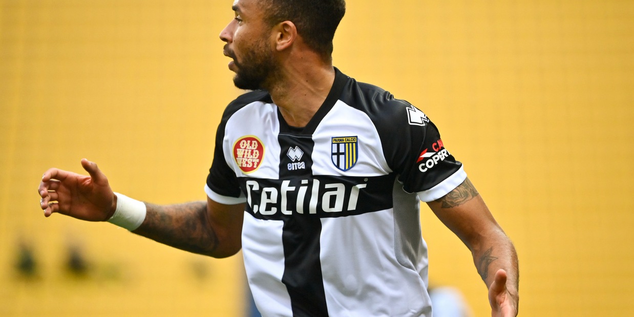 Calciomercato Genoa, Hernani arriva in prestito dal Parma Calciomercato Genoa, Hernani arriva in prestito dal Parma