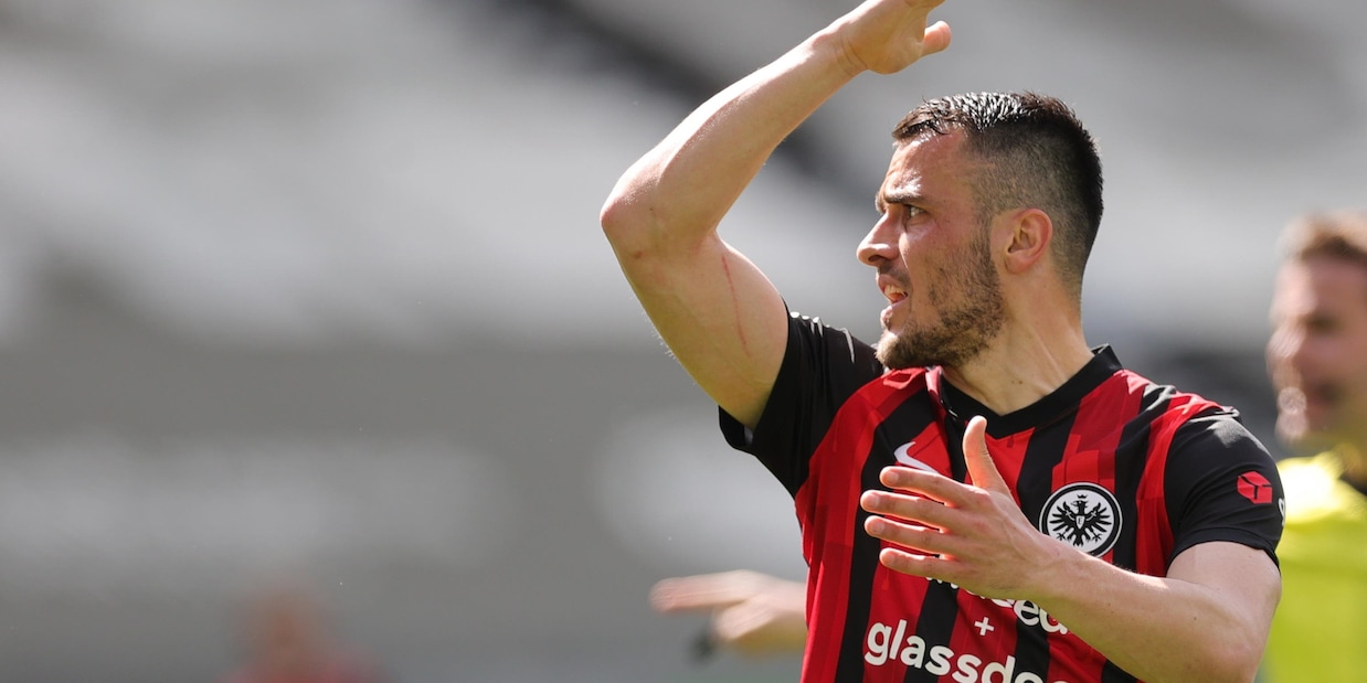 Kostic, Tare duro con l'Eintracht. La Lazio ora stringe per Zaccagni