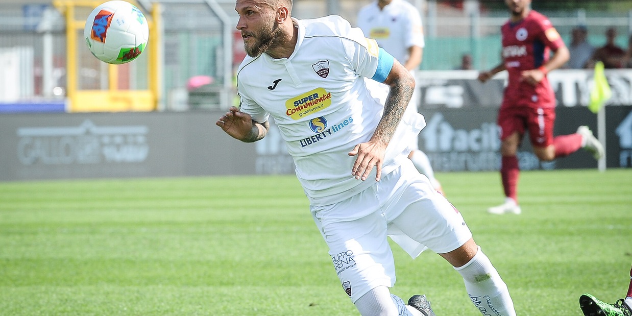 Calciomercato Catanzaro, preso Scognamillo: biennale Calciomercato Catanzaro, preso Scognamillo: biennale