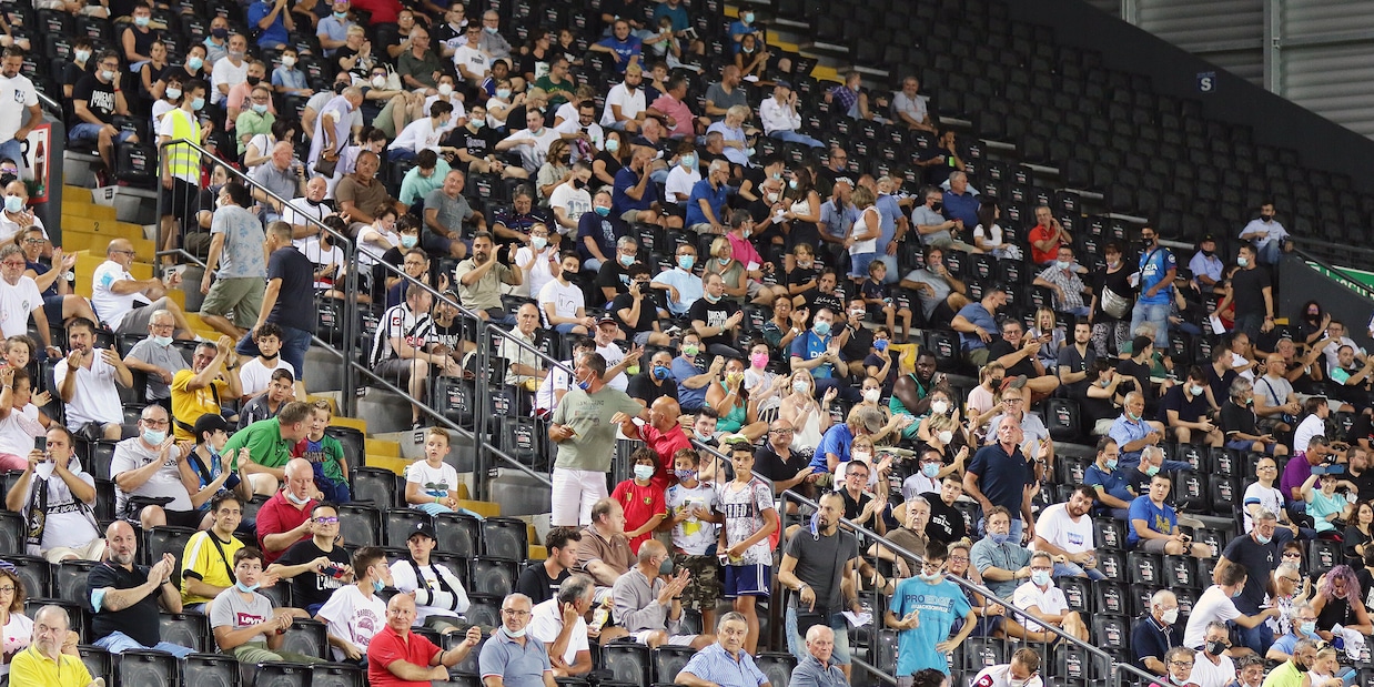 Udinese-Juve, protestano i tifosi: prezzi troppo alti