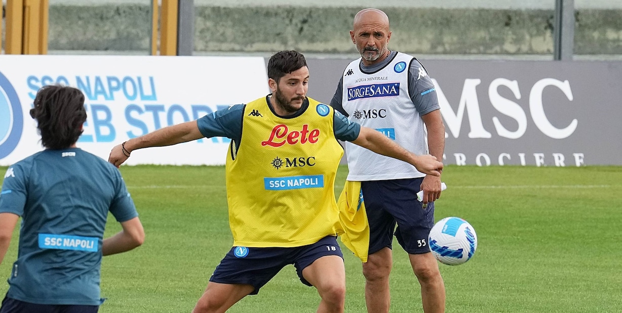Manolas all'Olympiacos, Napoli su Rugani Manolas all'Olympiacos, Napoli su Rugani