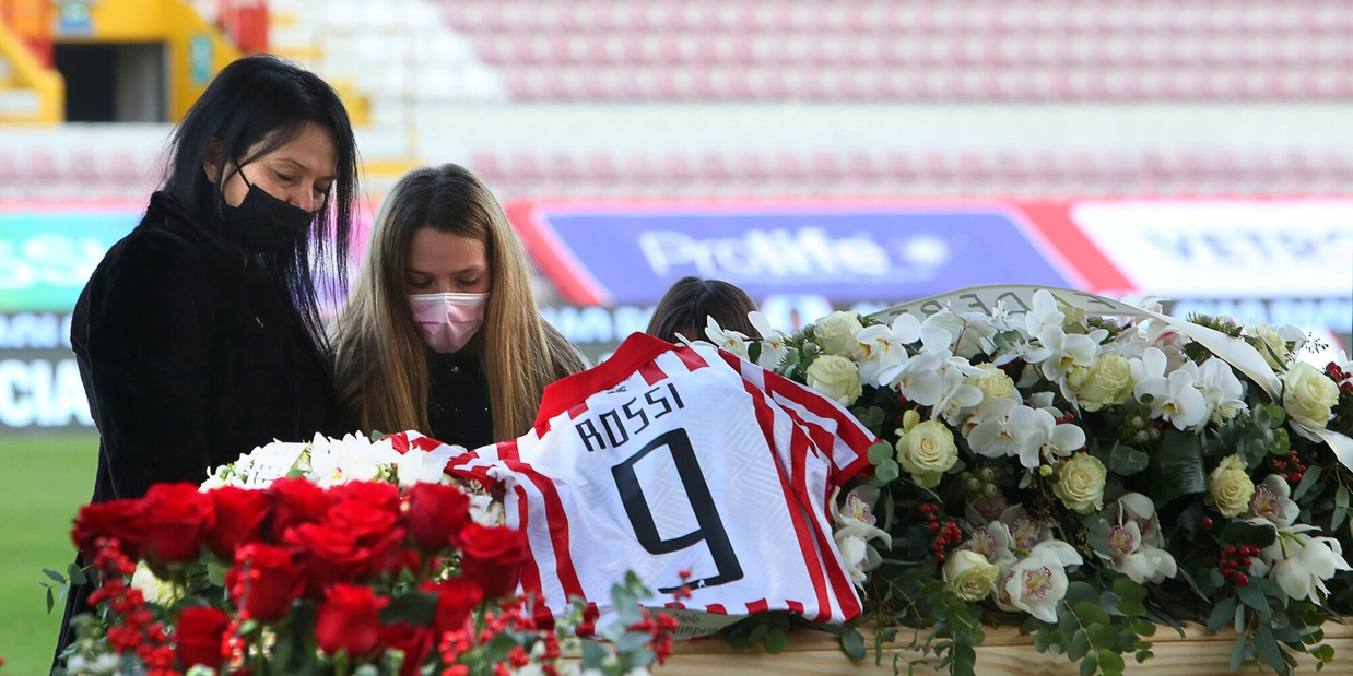 Paolo Rossi, il funerale di un papà