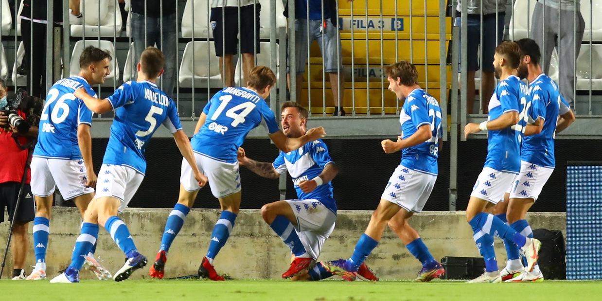 Serie B, Brescia esagerato: 5-1 al Cosenza