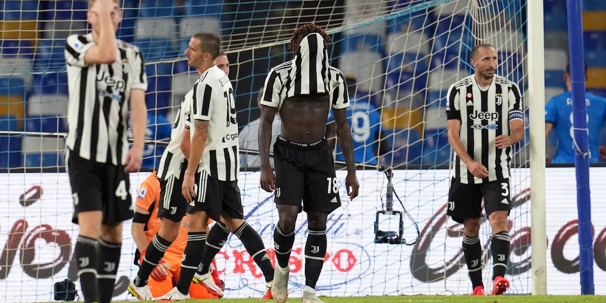 Juve, tifosi delusi e arriva lo striscione: "Spettacolo indecente"