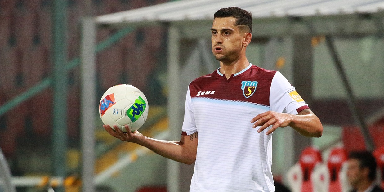 Salernitana, operazione al menisco per Capezzi