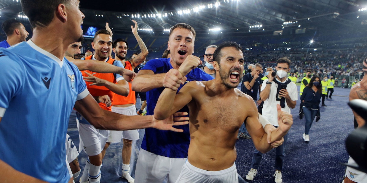 Lazio, il tweet su Pedro con Raffaella Carrà diventa virale