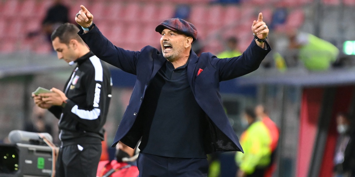 Metamorfosi Bologna: ecco il 3-4-1-2