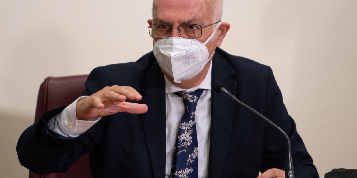 Rezza: "La grande ondata Covid evitata grazie ai vaccini"