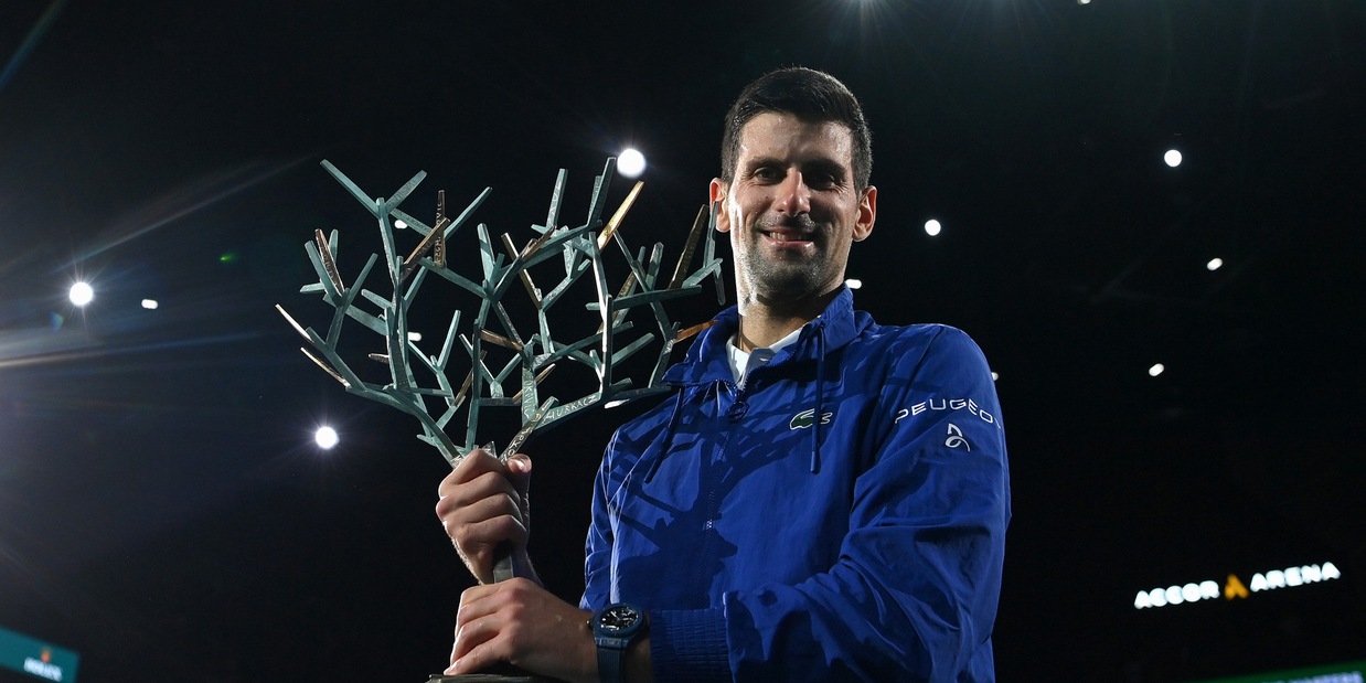 Parigi-Bercy, trionfa Djokovic: battuto in rimonta Medvedev