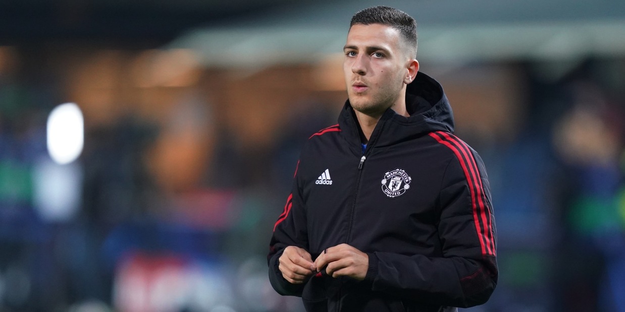 Roma, assalto decisivo a Dalot: l'asse Tiago Pinto-Mourinho Roma, assalto decisivo a Dalot: l'asse Tiago Pinto-Mourinho