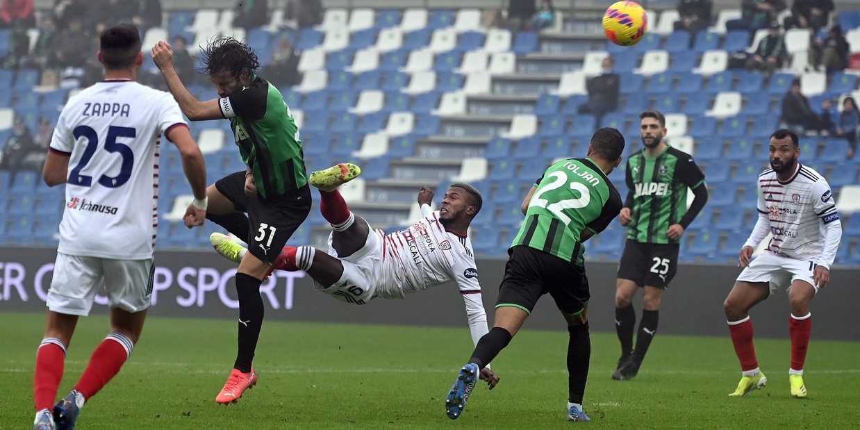 Sassuolo-Cagliari 2-2: Mazzarri strappa un punto a Dionisi, Keita da urlo