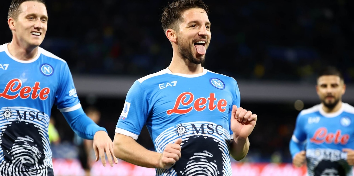 Napoli-Lazio 4-0: Spalletti travolge Sarri, è primo da solo