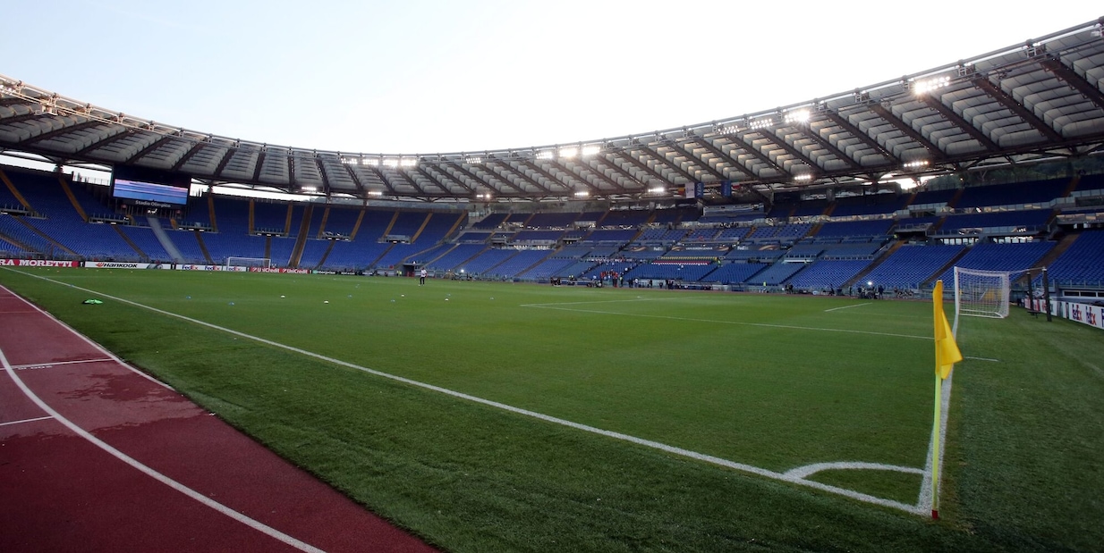 Riduzione capienza stadi, Bassetti: "Decisione cervellotica"