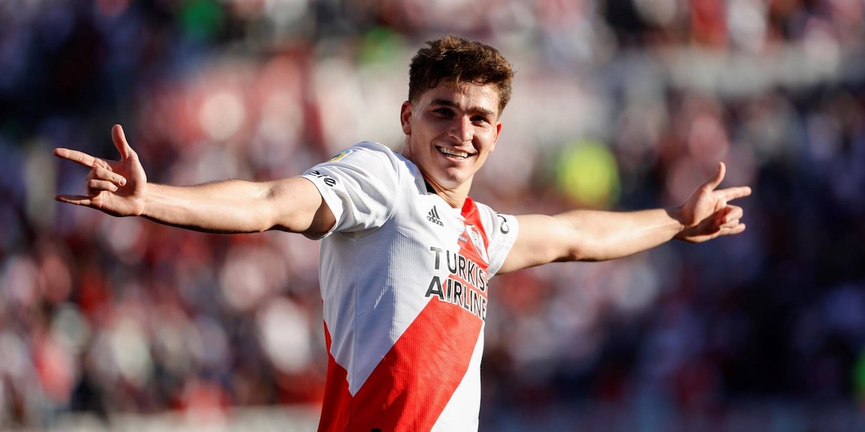 Calciomercato Napoli, occhi puntati su Julian Alvarez