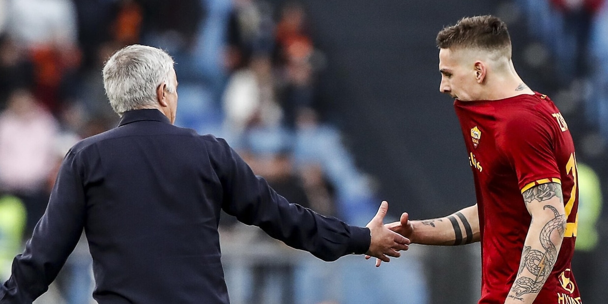 La frase di Zaniolo all’arbitro Abisso: Mourinho svela tutto