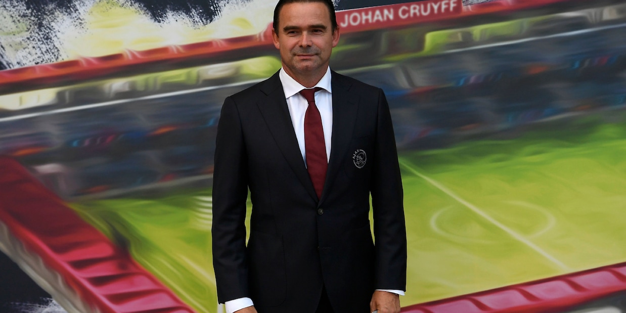 Bufera Ajax, Overmars si dimette per accuse di molestie: "Mi vergogno"