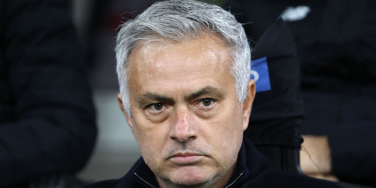 Roma, Mourinho protesta: "Gran gol di Sanchez, ma era irregolare"