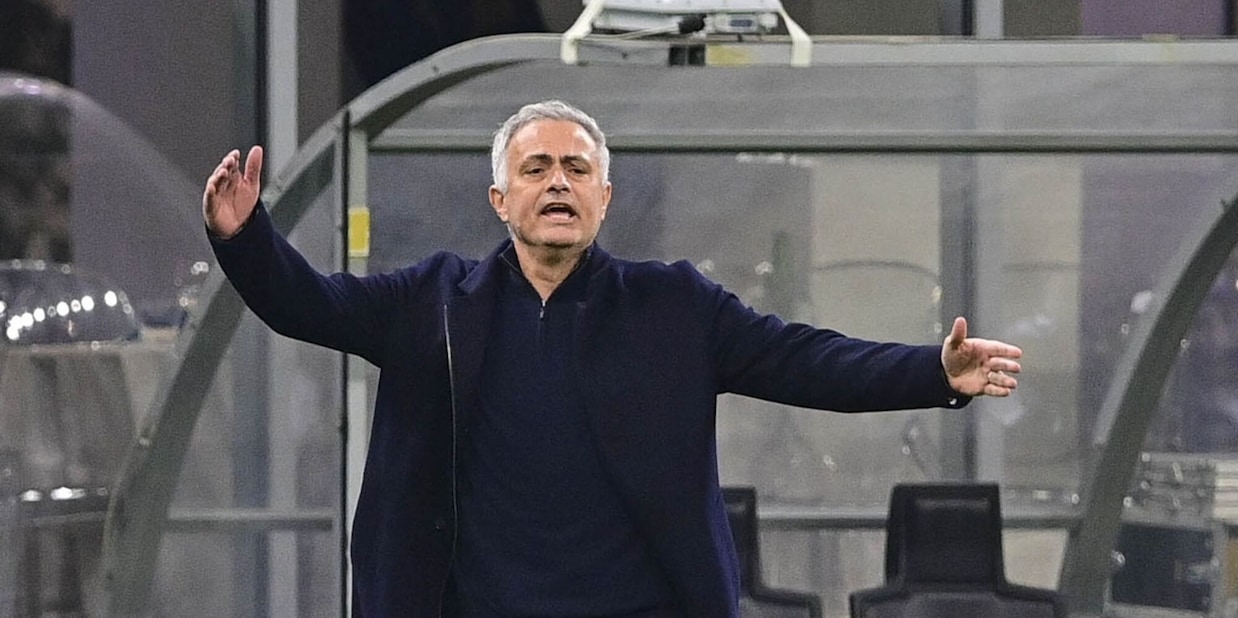 Retroscena Roma, lo sfogo di Mourinho nello spogliatoio: "Se non avete le palle, andate a giocare in C!"