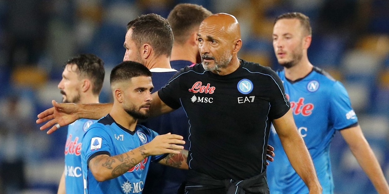 Napoli, il salto dell'ostacolo