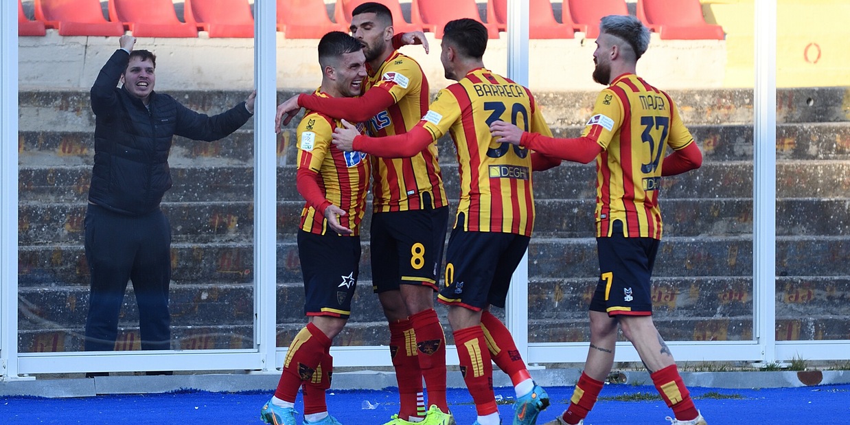 Lecce, mirino sull'Ascoli: terapie per Faragò, personalizzato per Di Mariano