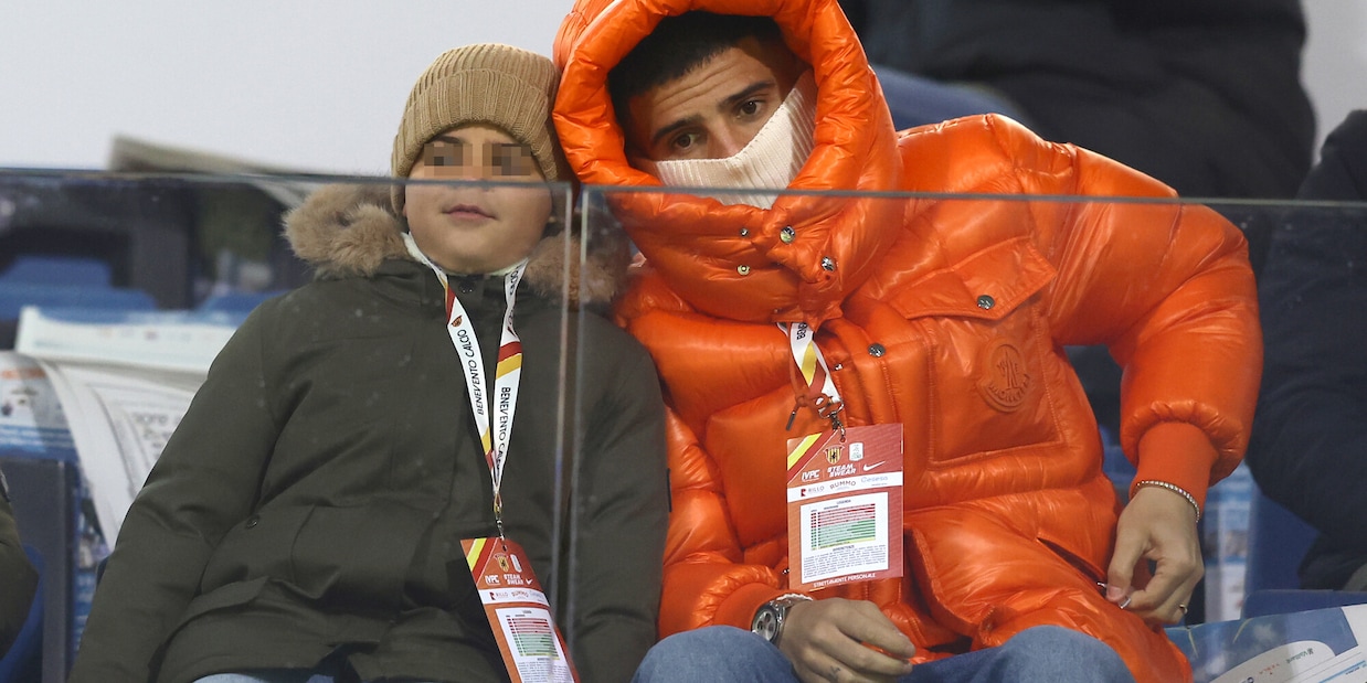 Lorenzo Insigne in tribuna per Benevento-Cremonese: tifa per il fratello Roberto