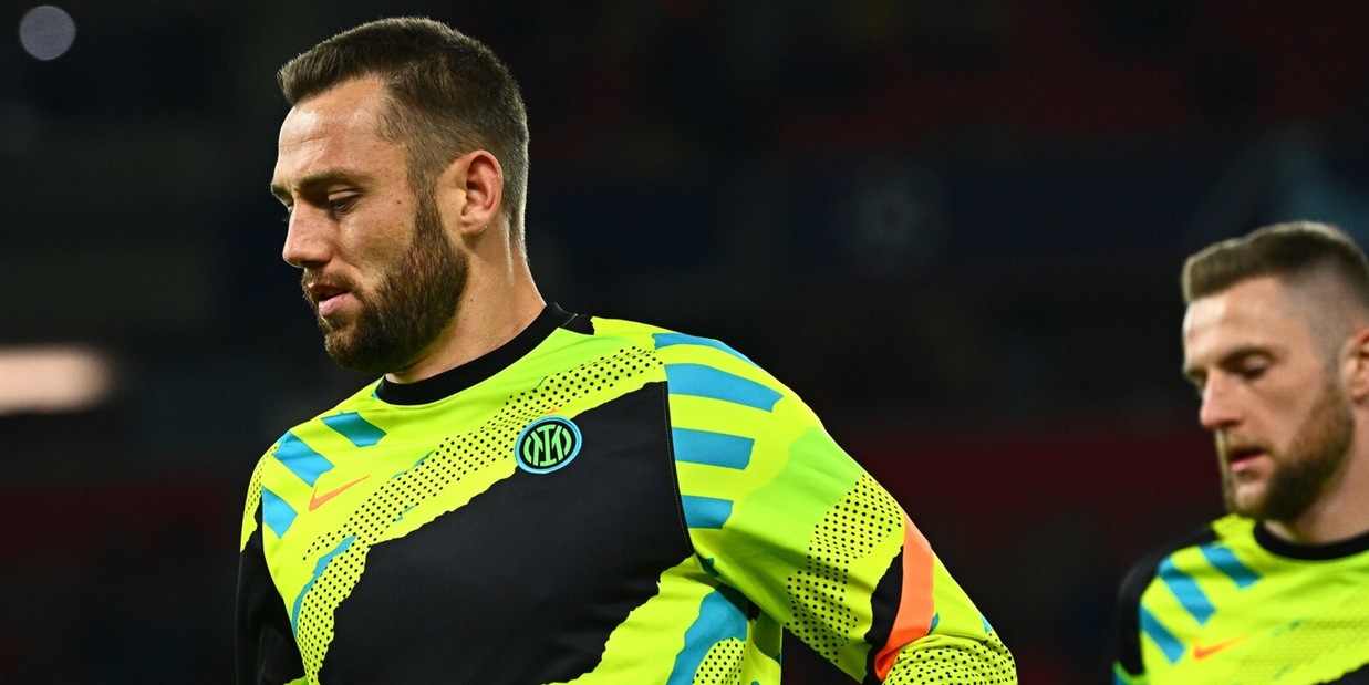 Inter, tegola De Vrij per Inzaghi: distrazione al soleo della gamba sinistra