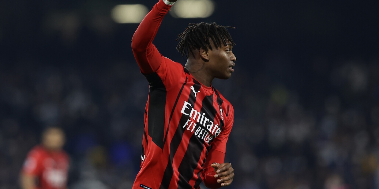 "Il Barcellona ha messo gli occhi su Rafael Leao, contatti con Mendes"