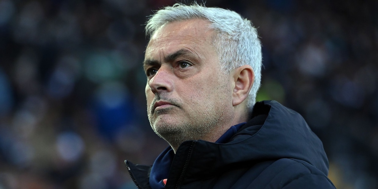 Roma, testa al Vitesse ma con un occhio sul derby: i cambi di Mourinho in Conference