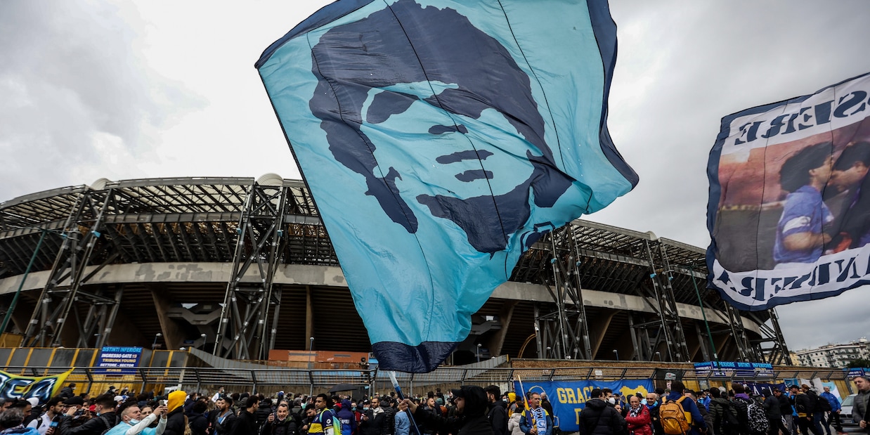 Napoli, restituita la telecamera al tifoso giapponese