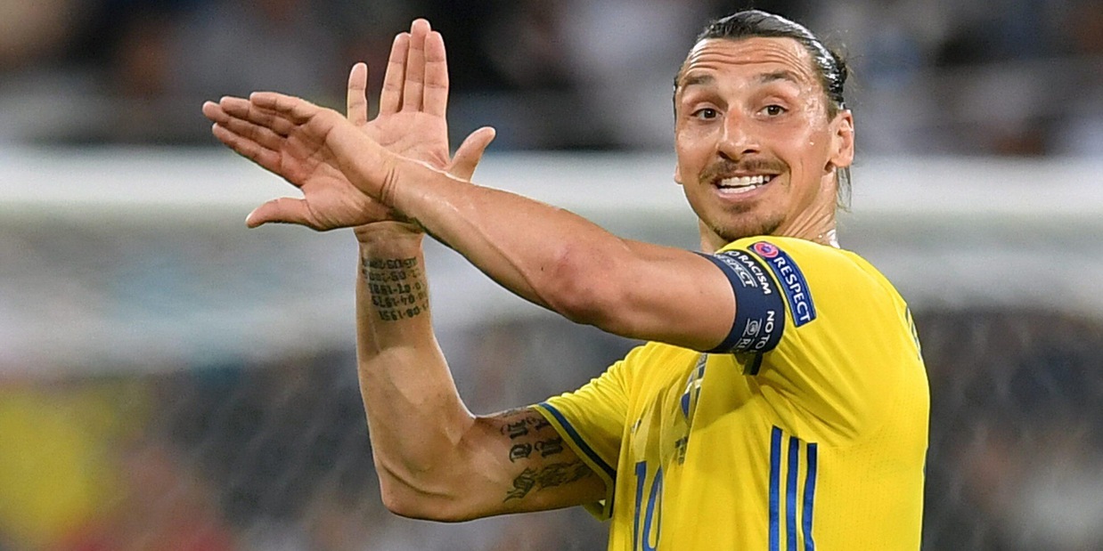 "Hai giocato con mio padre!": Anthony Elanga fa emozionare Ibrahimovic