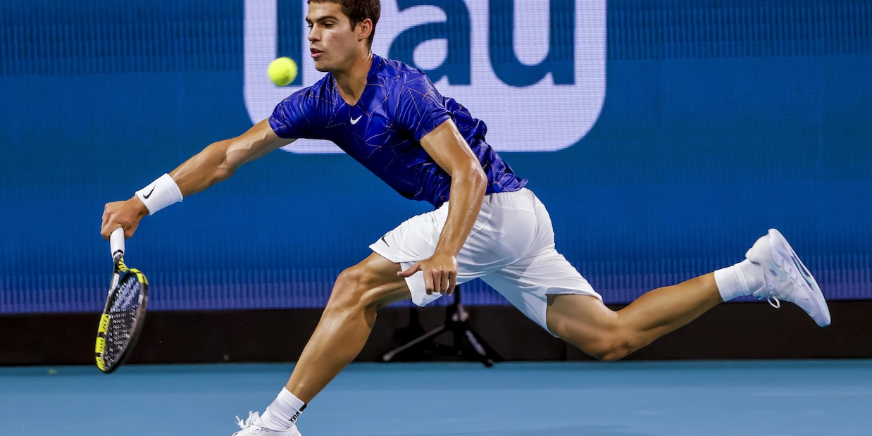 Miami, Alcaraz doma Hurkacz: è finale contro Ruud