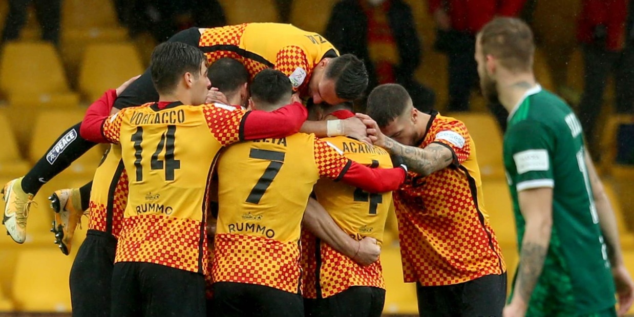 Serie B, Benevento da sogno: Pisa battuto 5-1