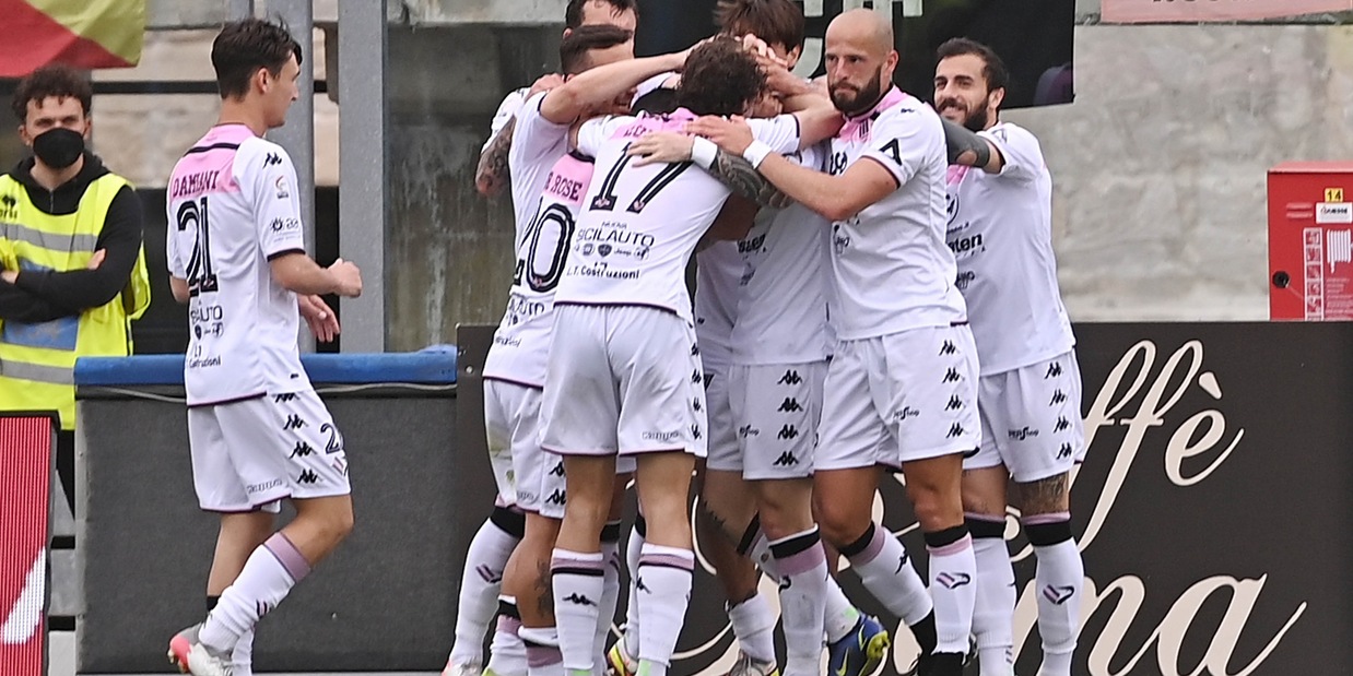 Serie C, Monopoli-Palermo 0-2. Modena, decide un gol del portiere