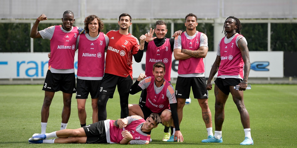 Juve in allenamento: assente Alex Sandro perché in permesso