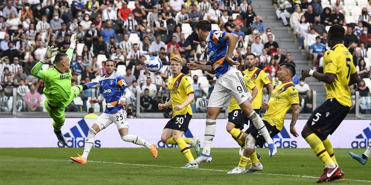 JuveBologna 11 Vlahovic salva Allegri al 95’, espulsi Soumaoro e Medel